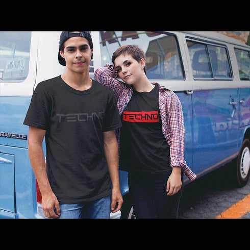 All Black Techno T-Shirt und Red Techno Stripe T-Shirt
